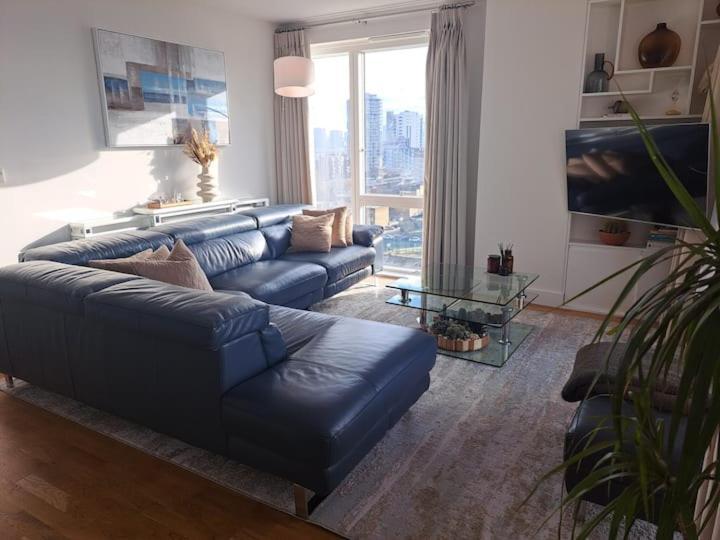 Cozy Double Room With Large En Suite Near Canary Wharf London With Amazing Views In A Shared Apartment Exteriör bild